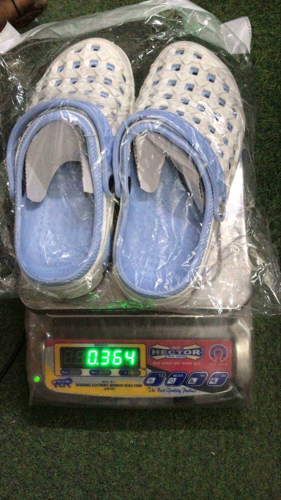 WalkEasy Clogs – Style aur Comfort Dono Ek Saath!